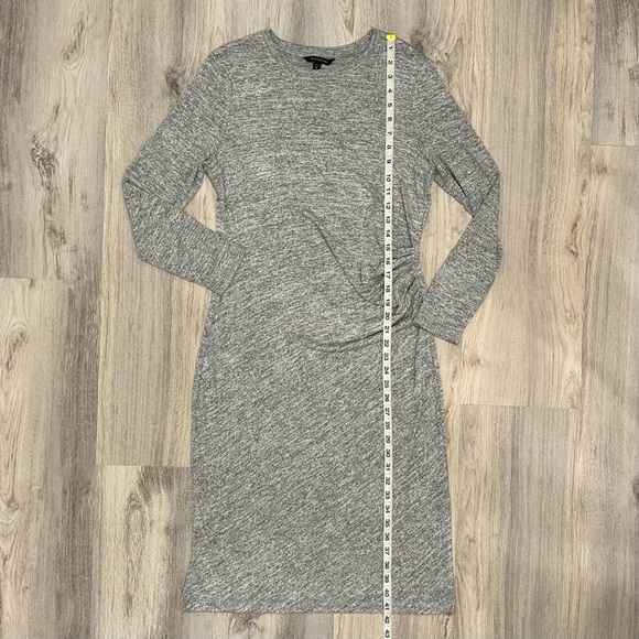 Banana Republic Heather Gray Side Ruched Long Sleeve Sweater Dress Size M Petite - Picture 2 of 5